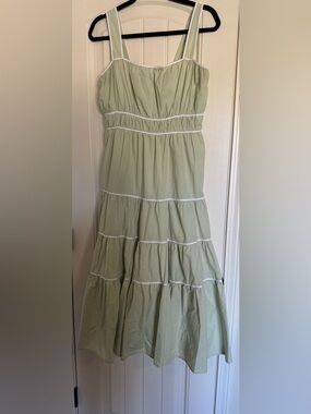 Dress w/ Pockets!
